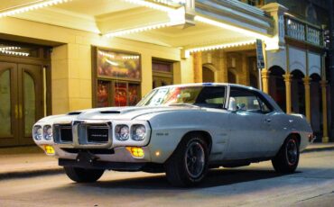 Posséder ou vivre : ce que la voiture ancienne dit de notre rapport au temps