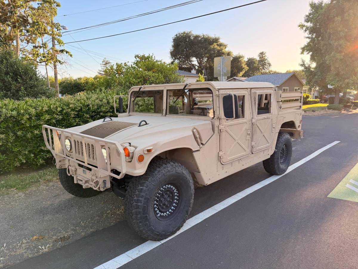 Am-general-humvee-diesel-1995