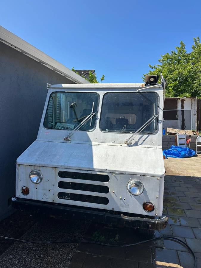 Amc-Fj8c-1984-white