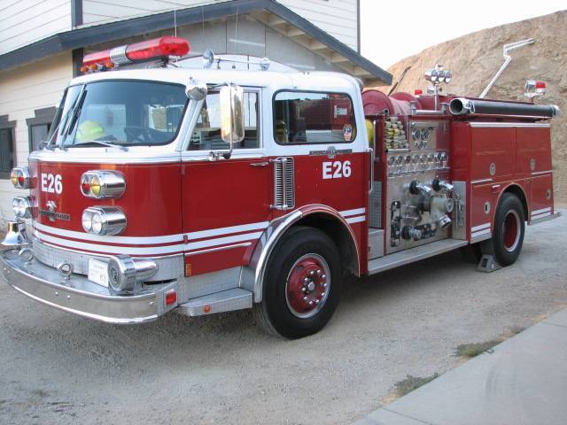 American-lafrance-diesel-1982-red
