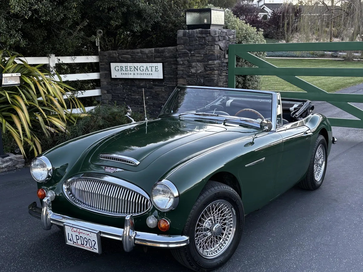 Austin-healey-3000-mk-iii-1967-British-Racing-Green-Black