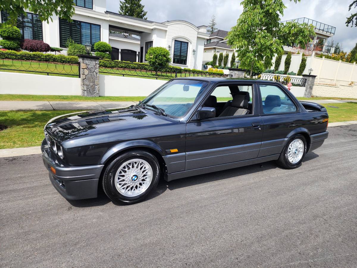 Bmw-320i-1988-black