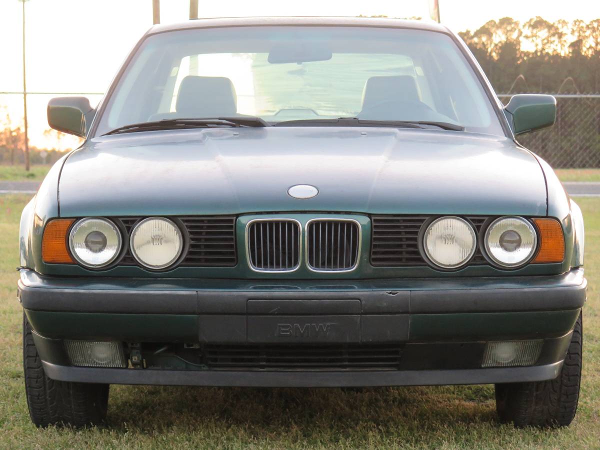 Bmw-5-series-1990-green