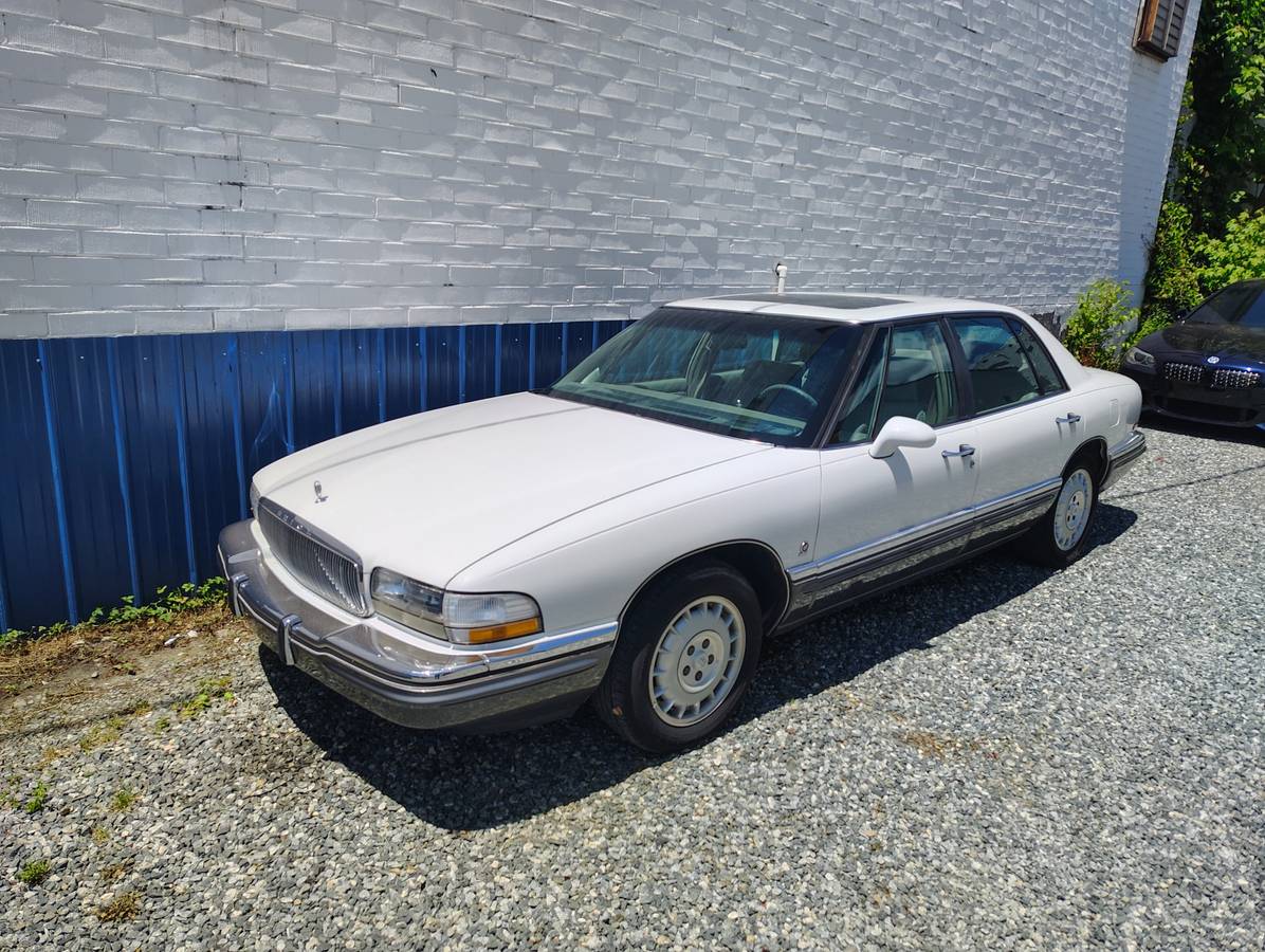 Buick-Park-avenue-ultra-1993