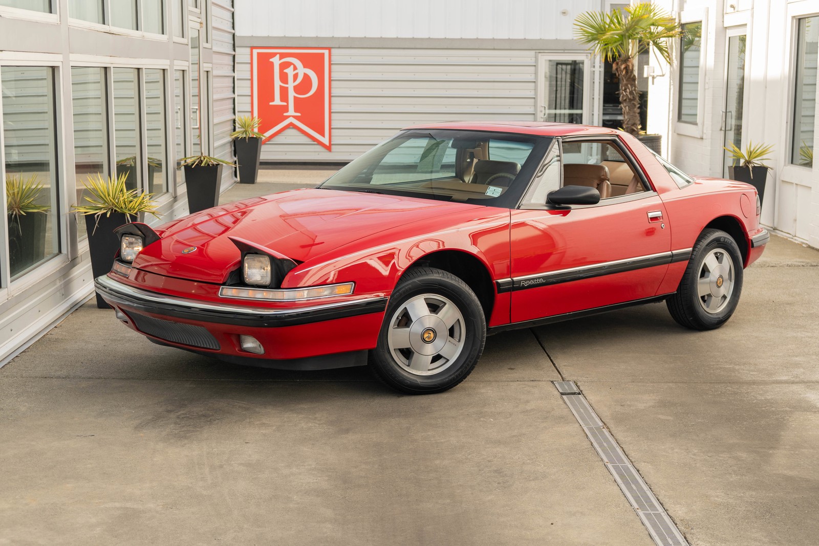 Buick-Reatta-1990-Coupe-Saddle