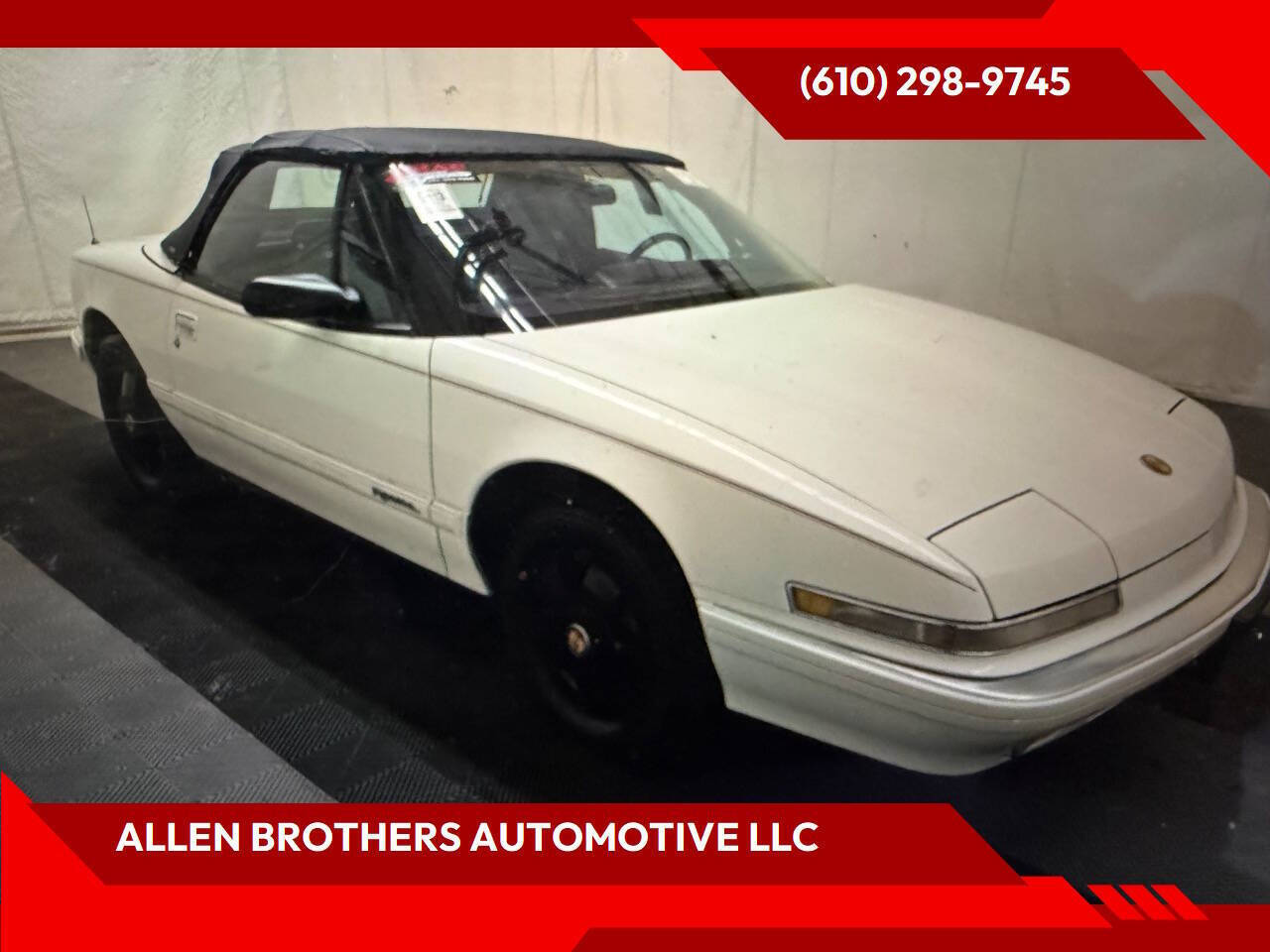 Buick-Reatta-1990-White-Burgundy