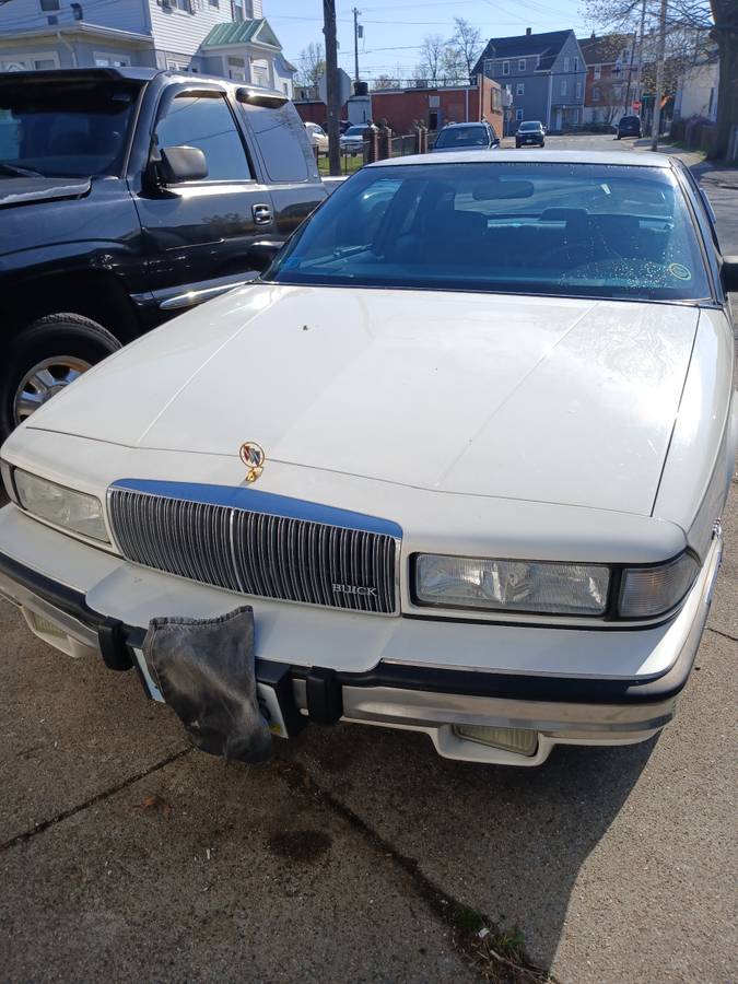 Buick-Regal-1991-white