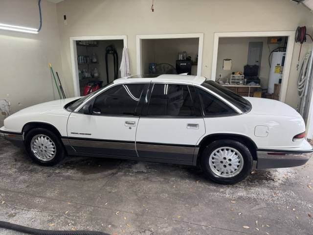 Buick-Regal-gs-1992-white