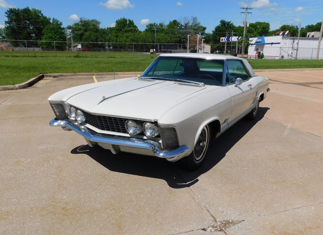 Buick-Riviera-1964-FAWN