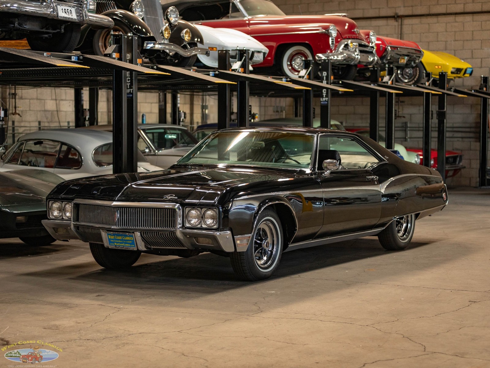 Buick-Riviera-1970-2-Door-Hardtop-Black