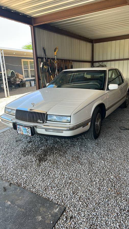 Buick-Riviera-1990-white