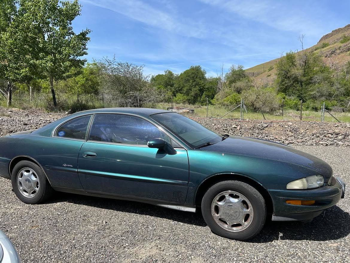 Buick-Riviera-1996-blue