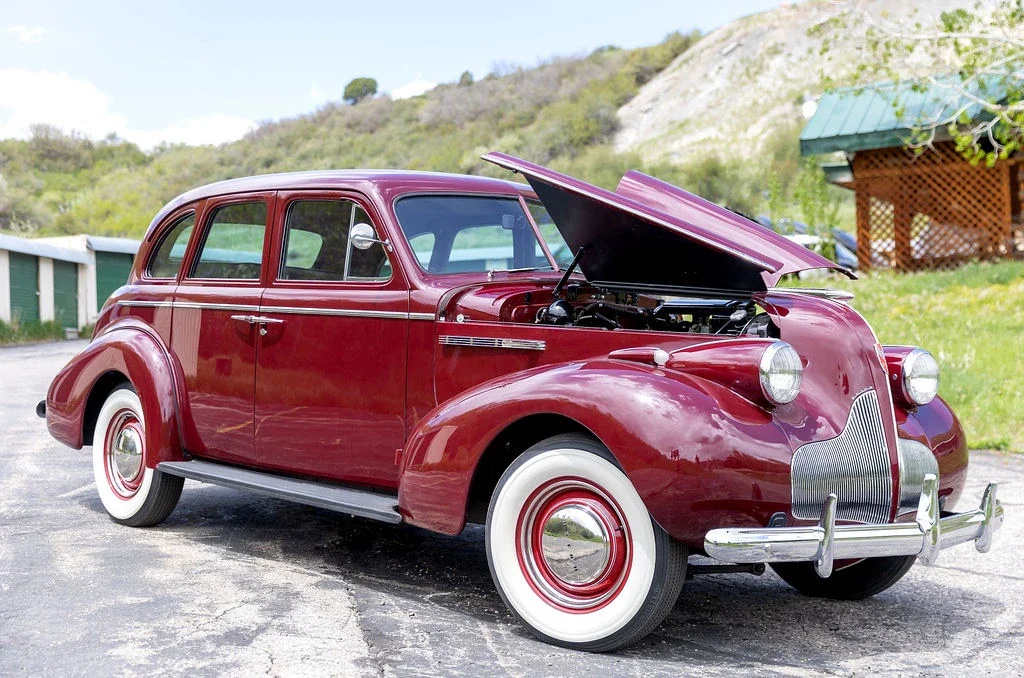 Buick-Special-1939-Burgundy-Tan
