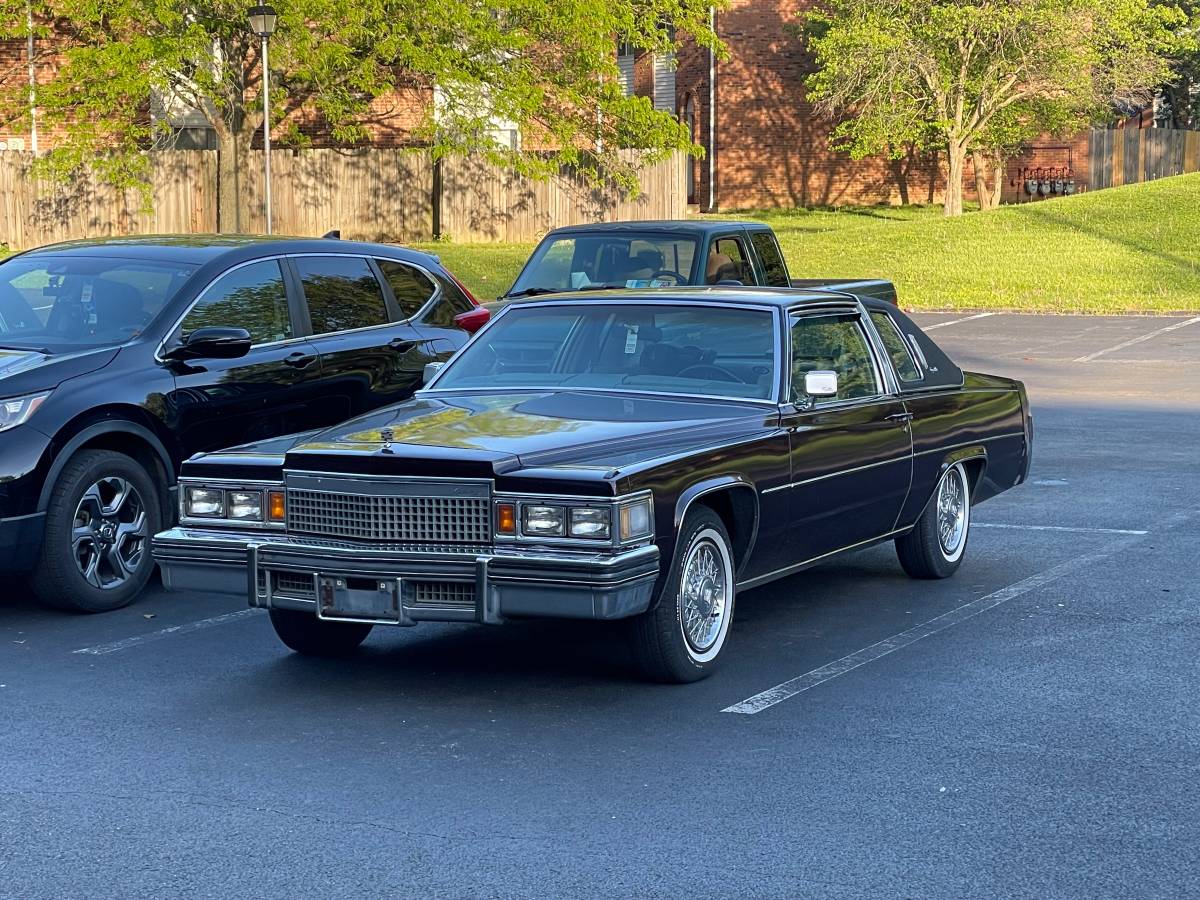 Cadillac-Coupe-deville-1979-brown