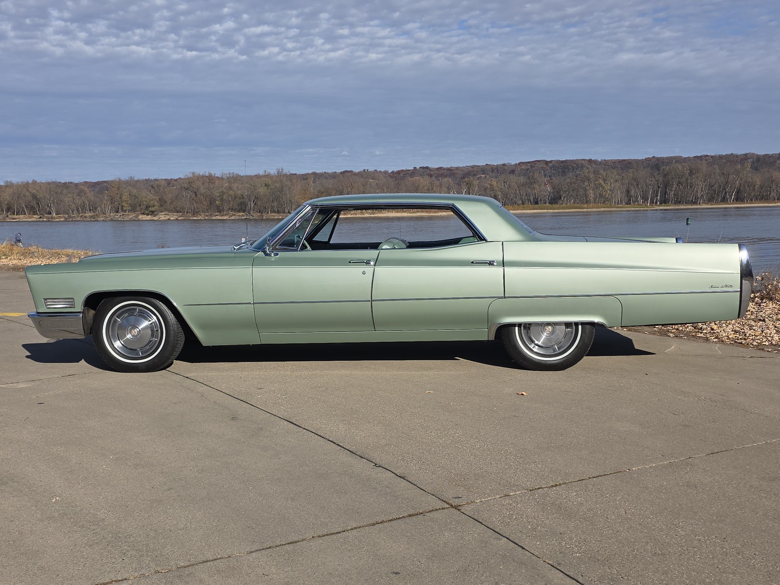 Cadillac-DeVille-1967