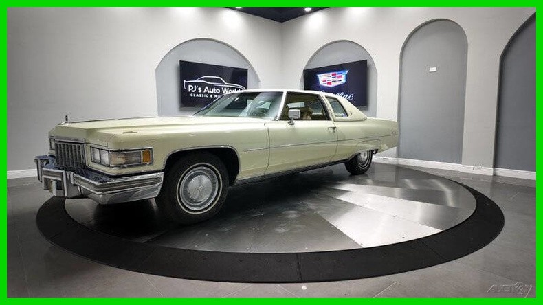 Cadillac-DeVille-1976-Tan