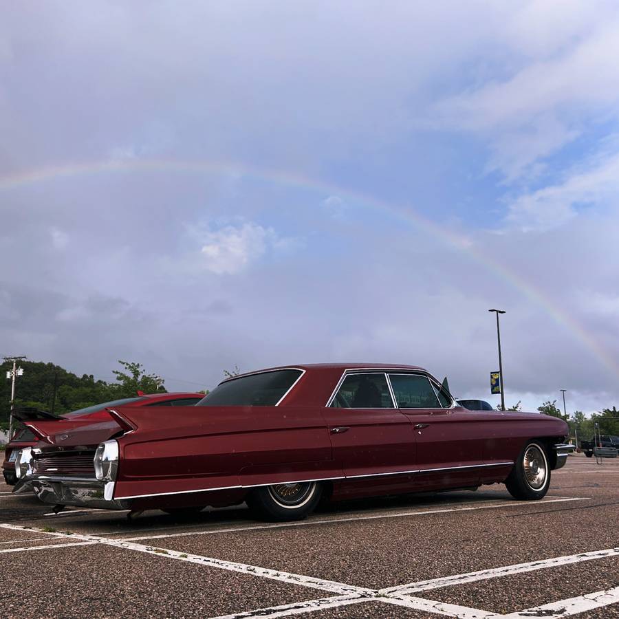 Cadillac-Deville-1962-red