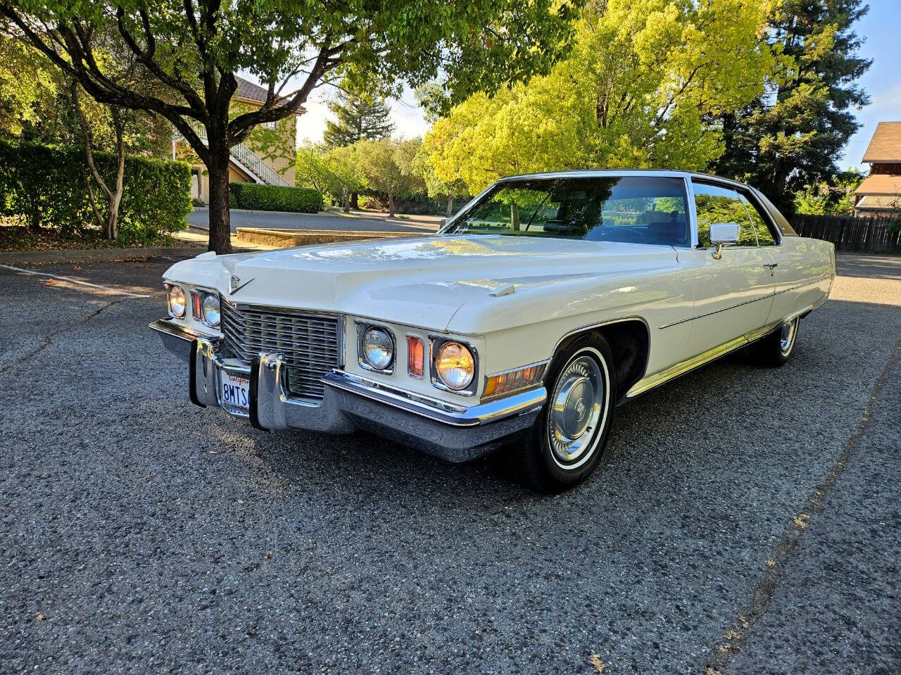 Cadillac-Deville-1972-Cotillion-White-Black