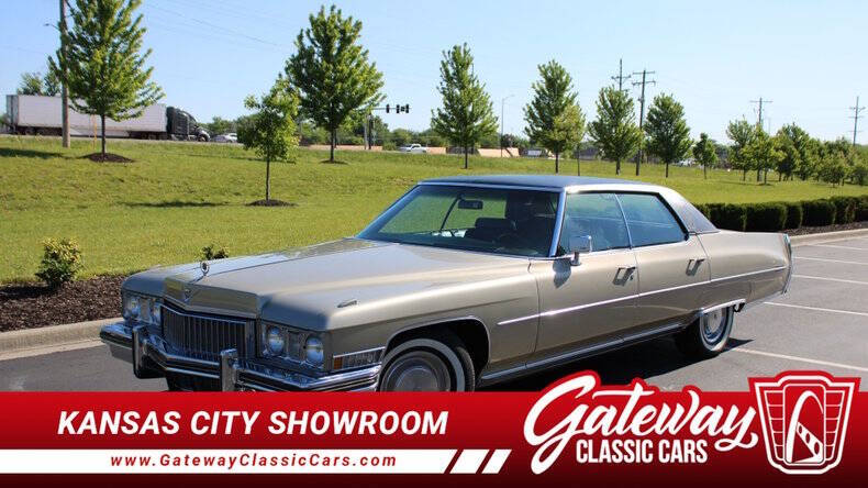 Cadillac-Deville-1973-ChampagneSilver-Cream-Beige