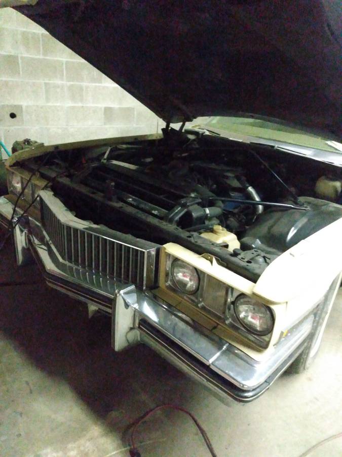 Cadillac-Deville-1973-yellow