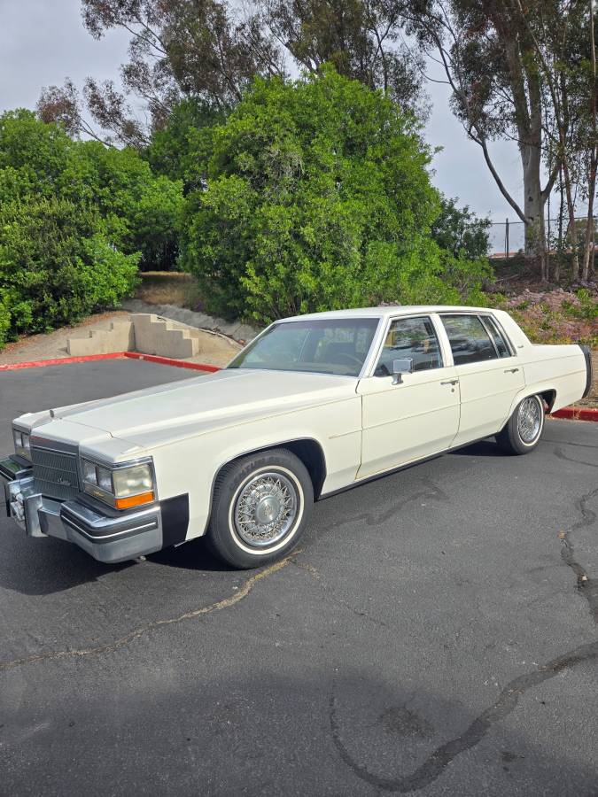 Cadillac-Deville-1980