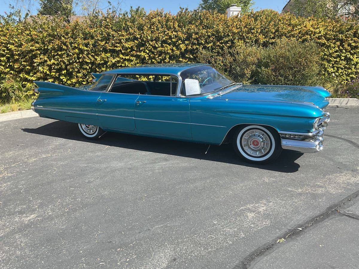 Cadillac-Deville-vista-dome-1959-blue