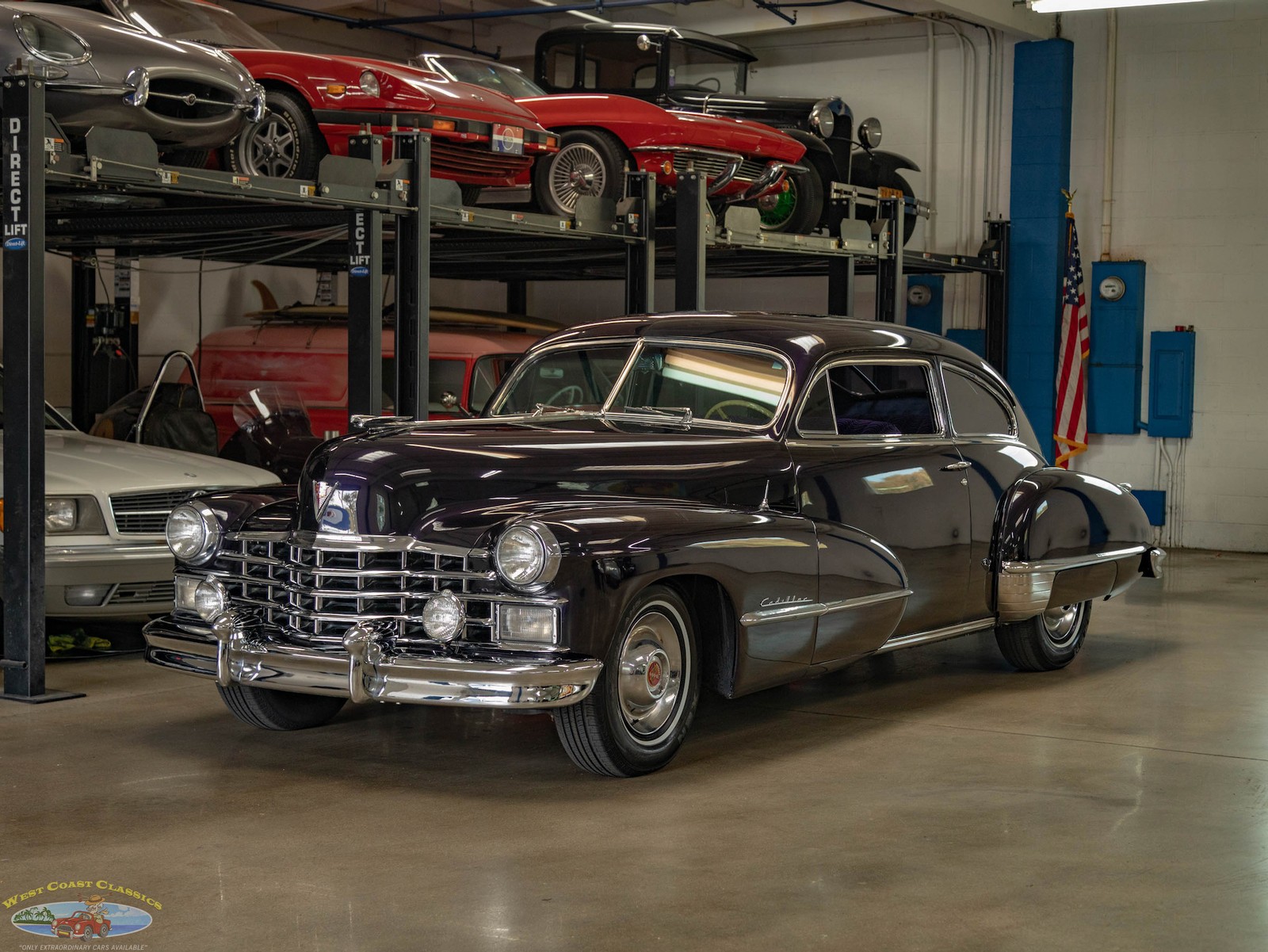 Cadillac-Series-62-Fastback-Sedanette-2-Door-Club-Coupe-1947-2-Door-Club-Coupe-Other-Color