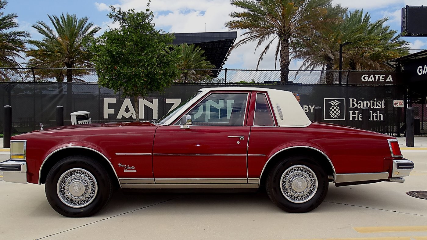 Cadillac-Seville-1976-2-DOOR-RED