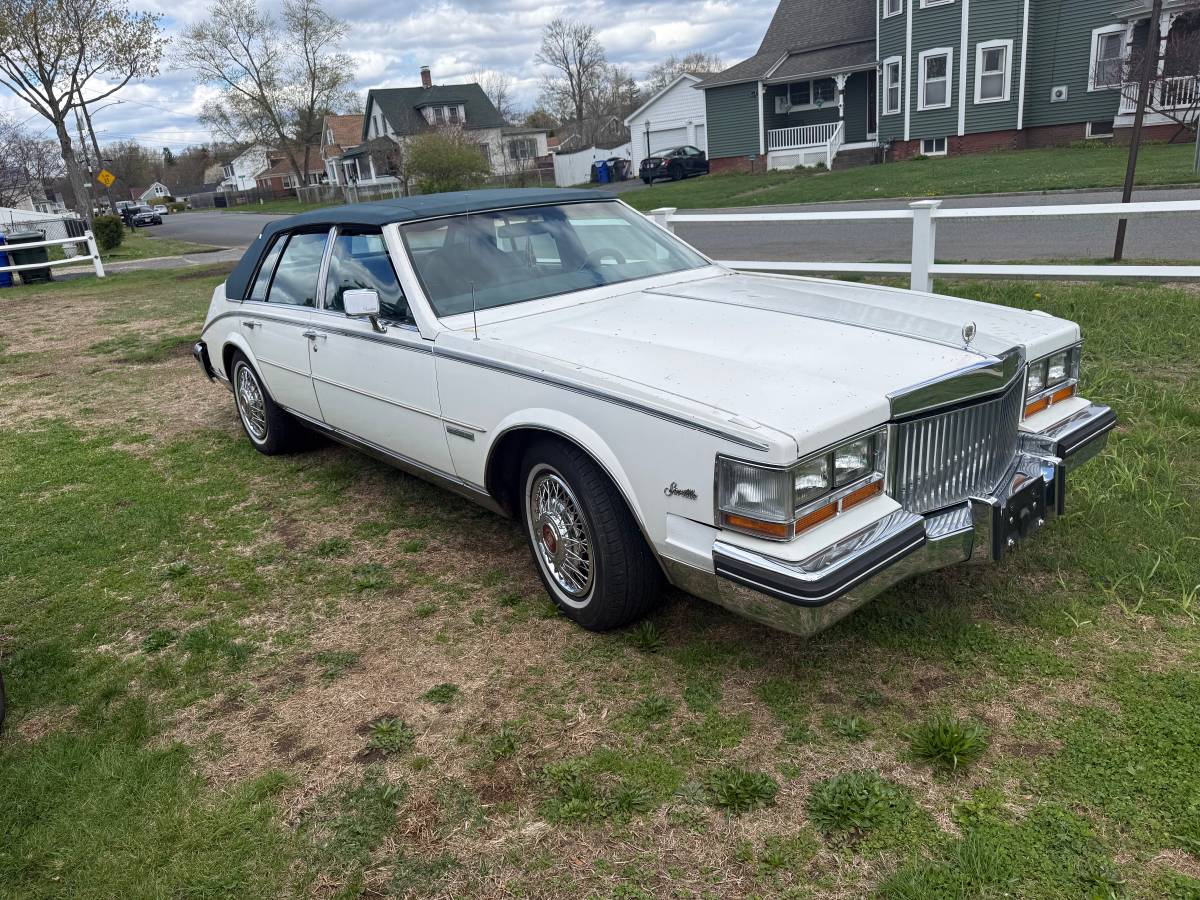 Cadillac-Seville-1982-white
