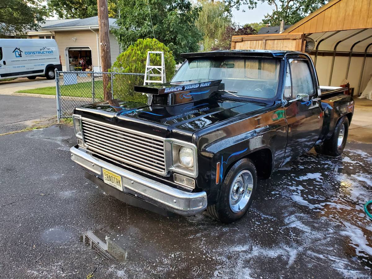 Chevrolet-1977-black