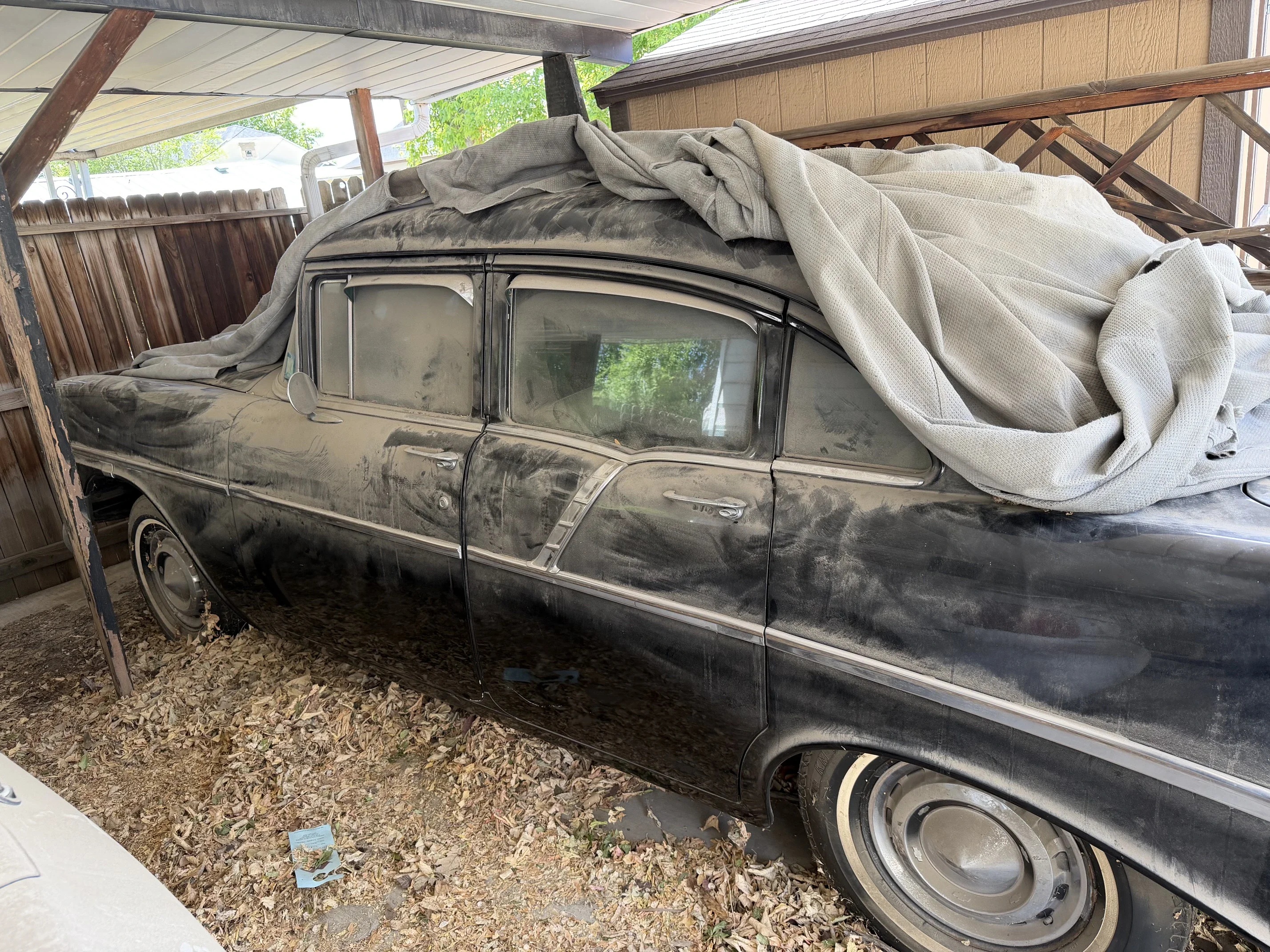 Chevrolet-210-1956-Black-Beige