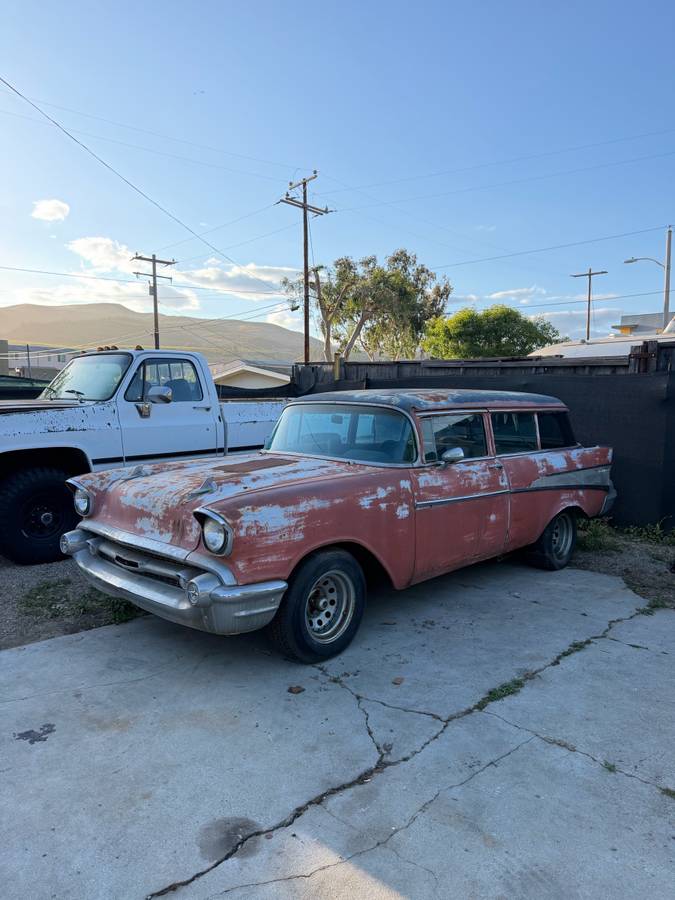 Chevrolet-210-handy-man-2-door-wagon-1957-orange