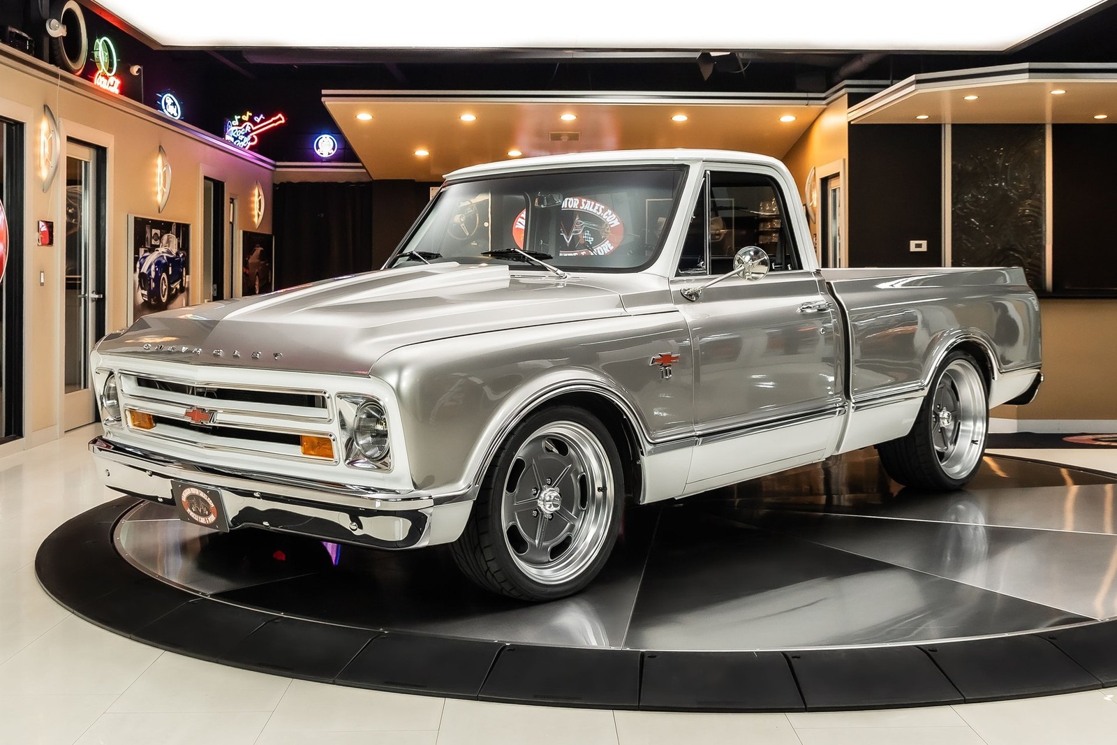 Chevrolet-C-10-1969-Pickup-Truck-Black