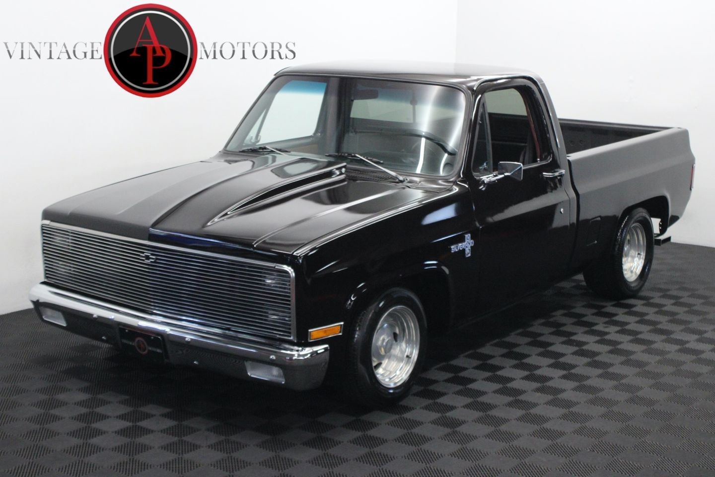 Chevrolet-C-10-1983-Standard-Cab-Pickup-Black