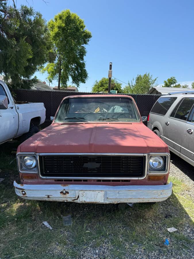 Chevrolet-C10-1974-red