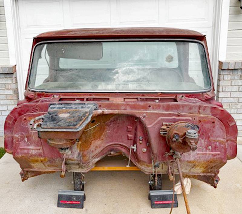 Chevrolet-C10-stepside-1966-red