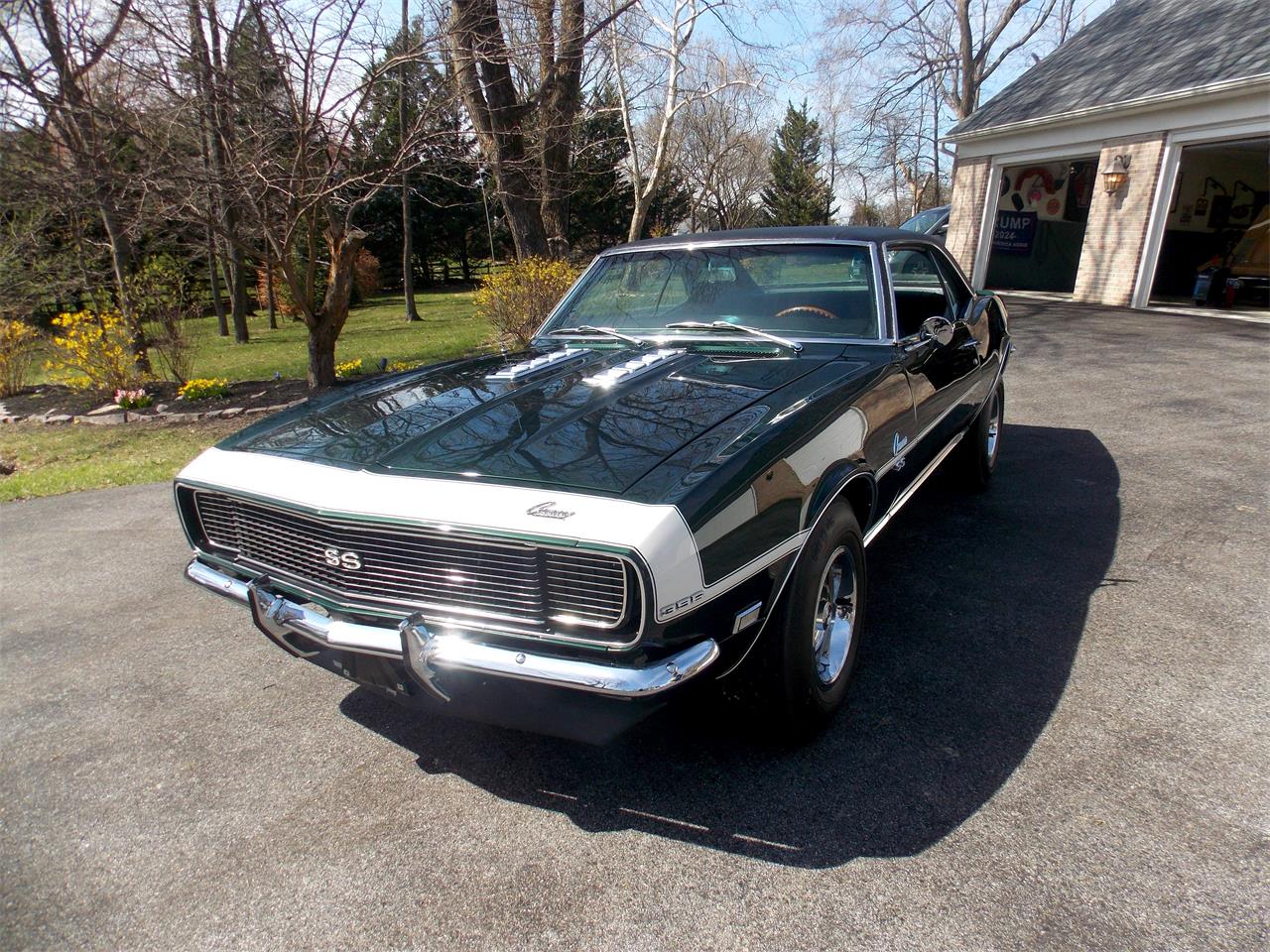 Chevrolet-Camaro-1968-British-Racing-Green-Black-Deluxe