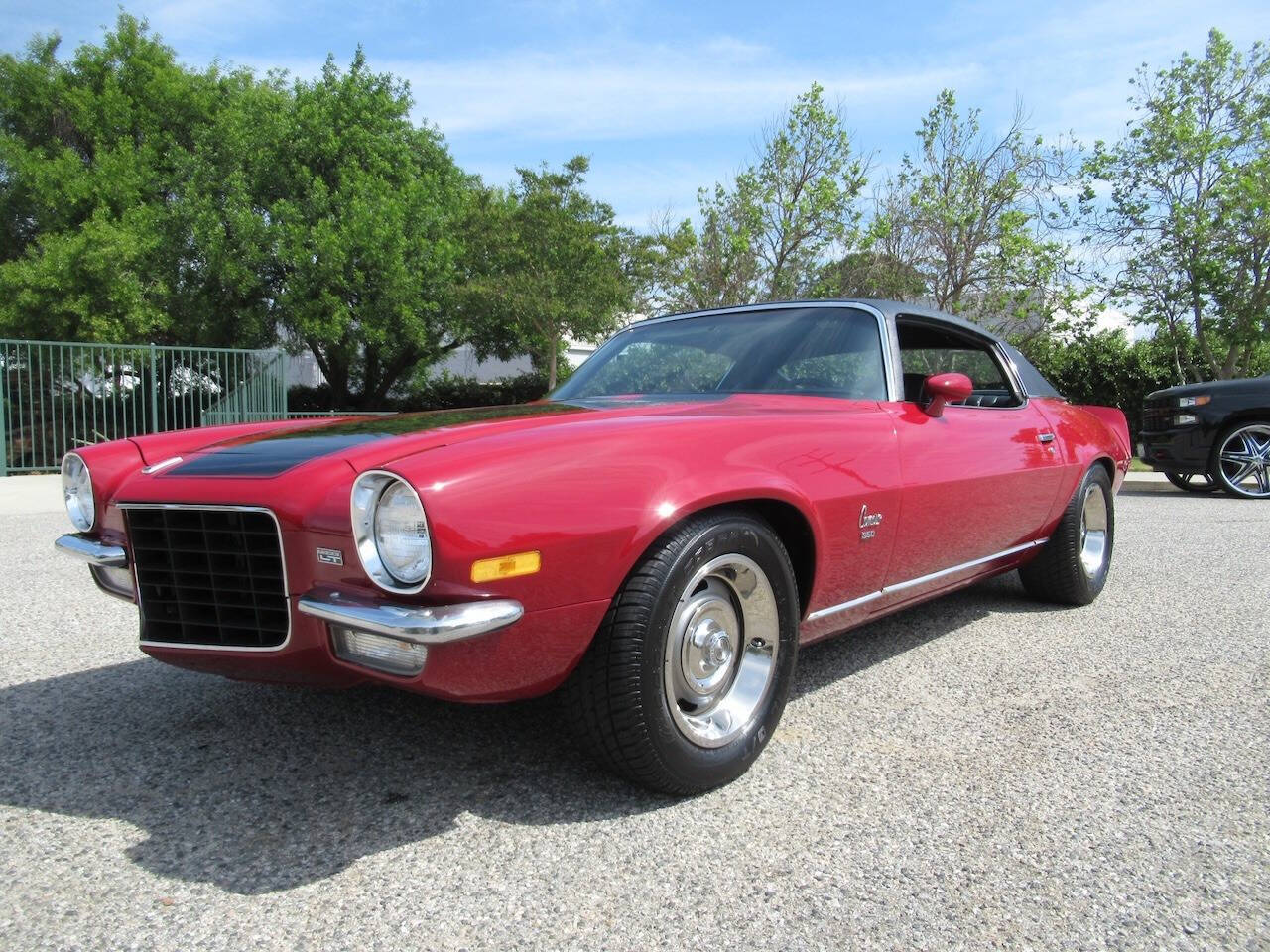 Chevrolet-Camaro-1973-Dark-Red-Black