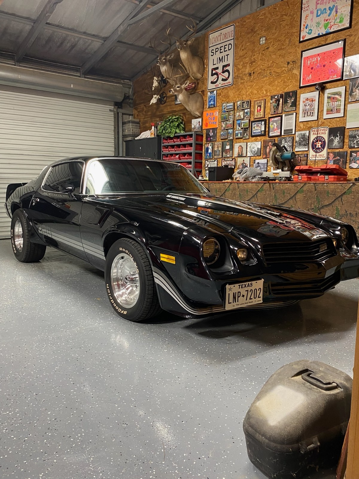 Chevrolet-Camaro-1981-Coupe-Black