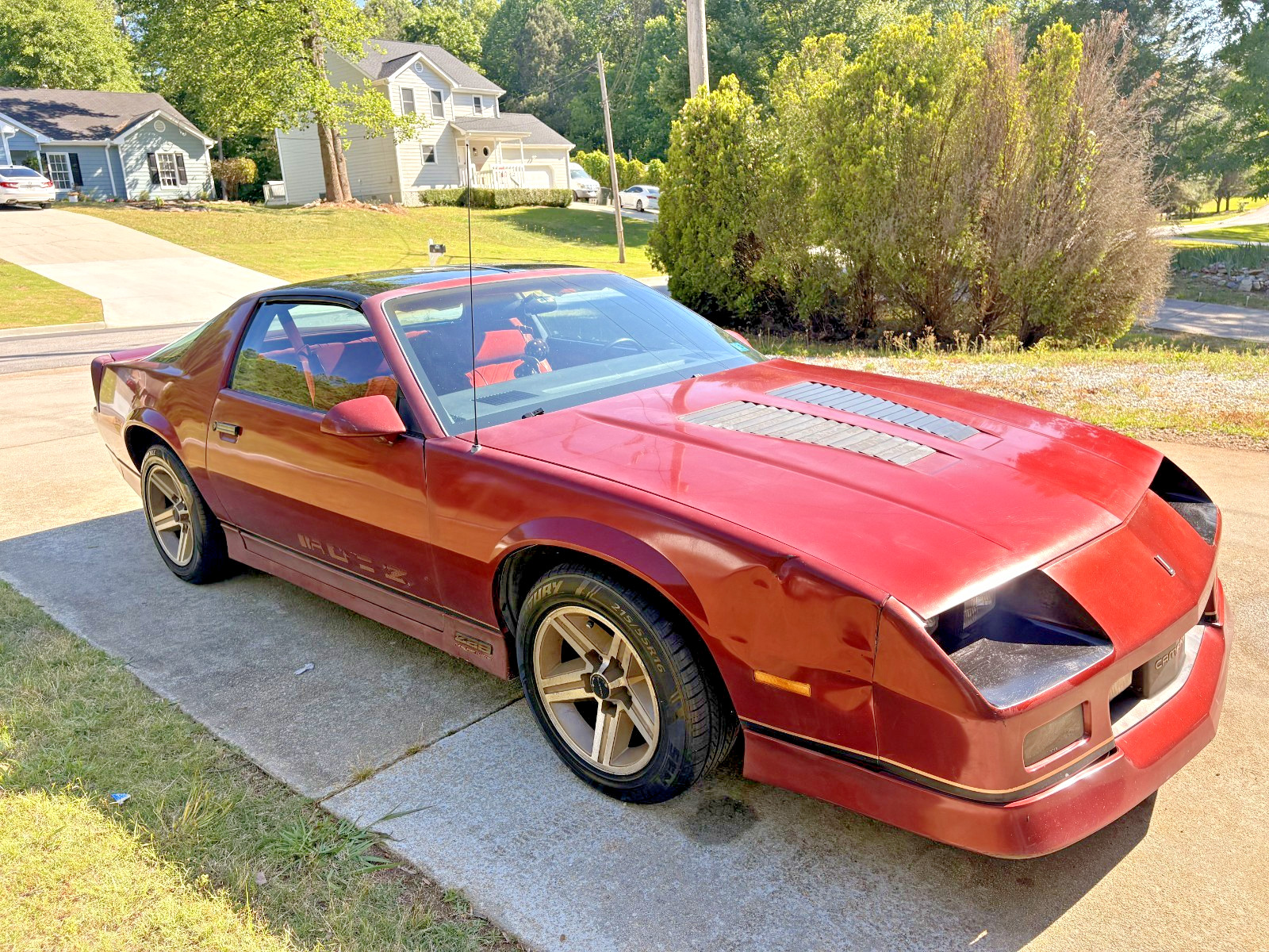 Chevrolet-Camaro-1987-Coupe-Red