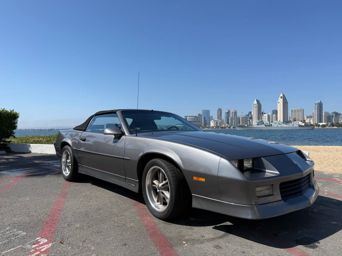 Chevrolet-Camaro-1989-grey
