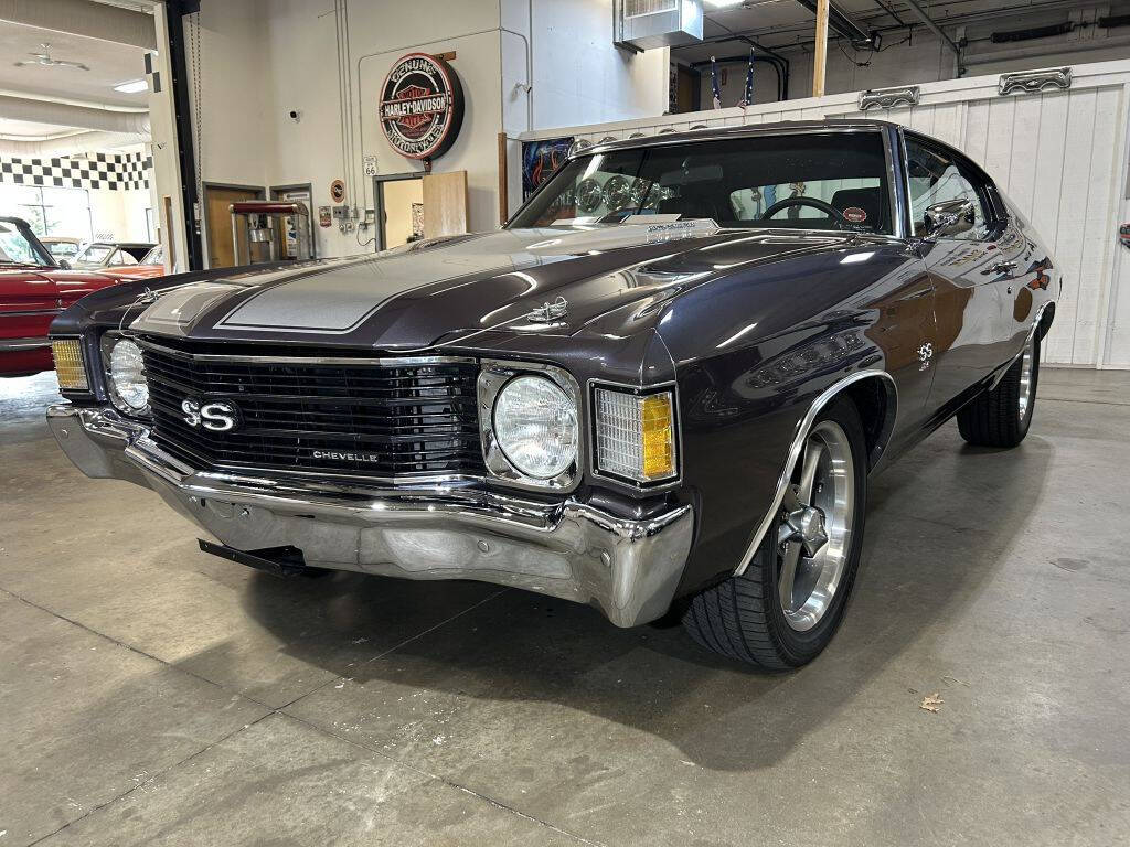 Chevrolet-Chevelle-1972-Gray-Black