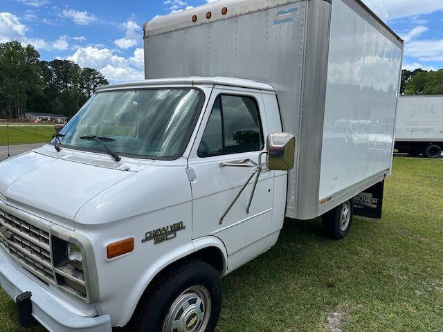 Chevrolet-Chevy-van-1996-White-Blue