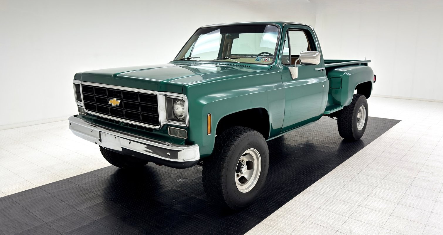 Chevrolet-Cheyenne-1977-Pickup-Truck-Saddle