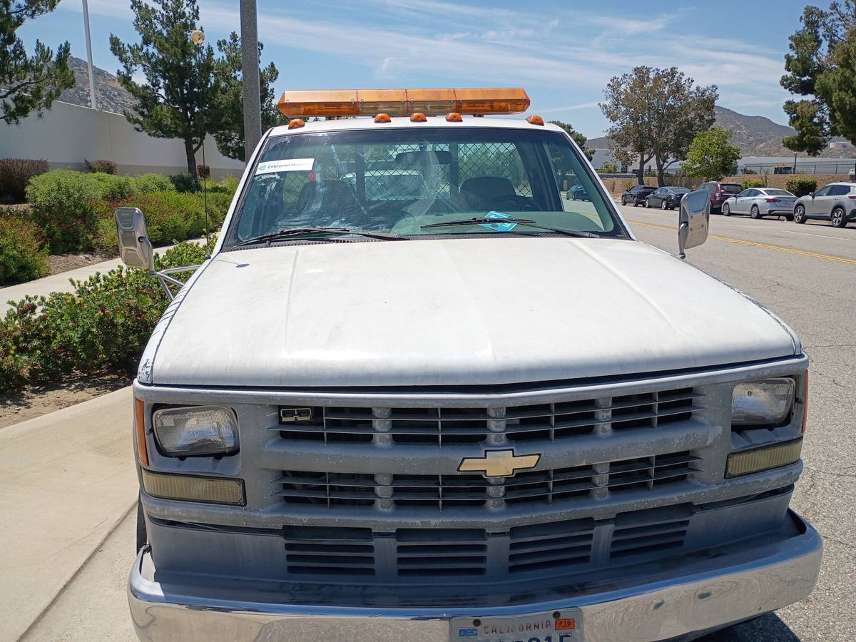 Chevrolet-Cheyenne-3500-1995-white