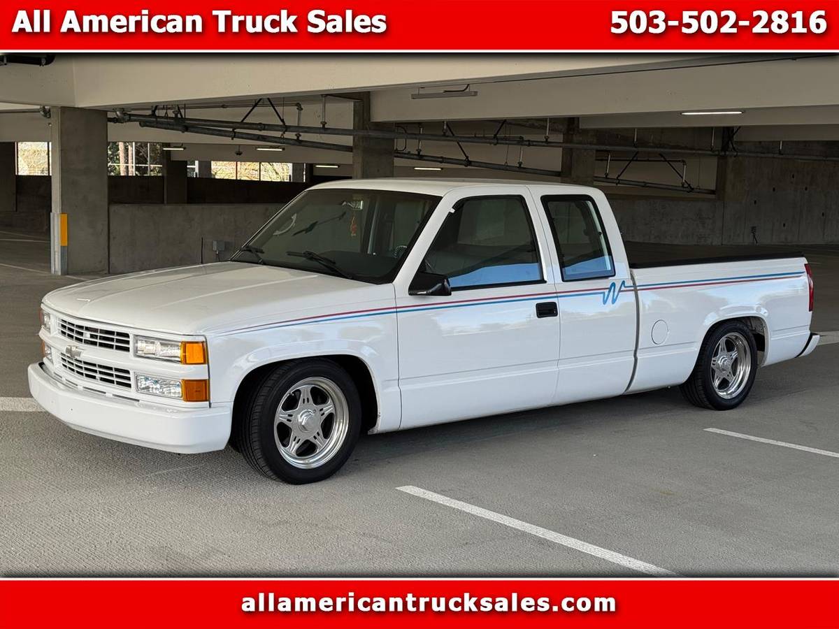 Chevrolet-Ck-1500-1996-white