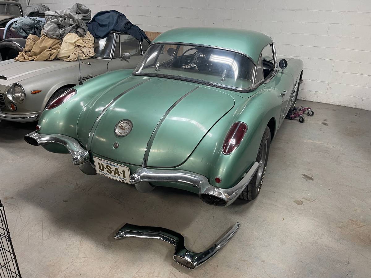 Chevrolet-Corvette-1958-green