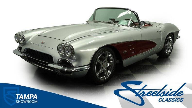 Chevrolet-Corvette-1961-Sienna-Metallic-Maroon