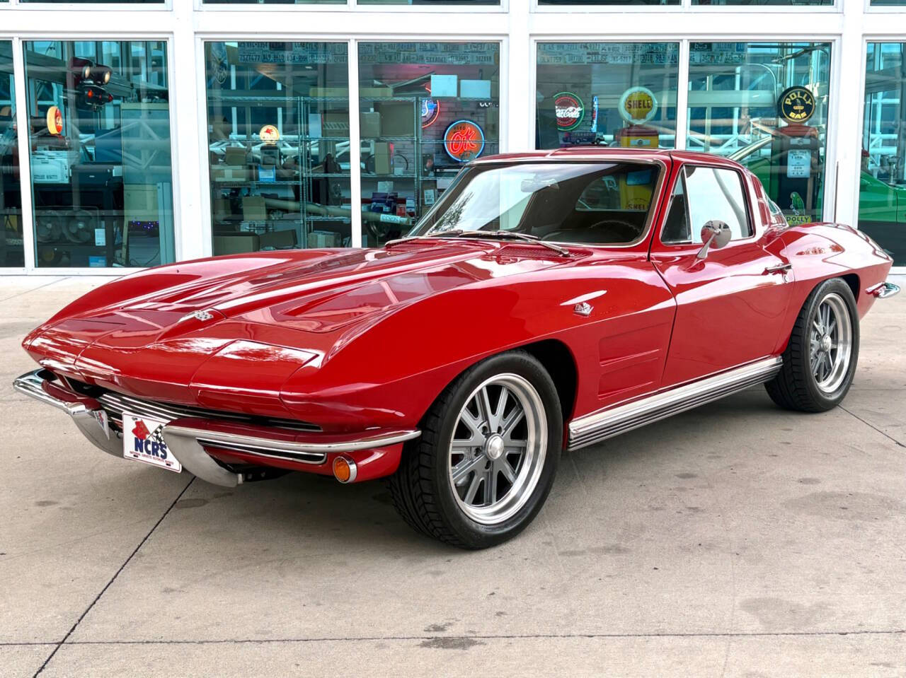 Chevrolet-Corvette-1964-Red-Black