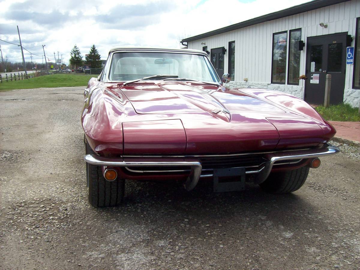 Chevrolet-Corvette-1965-red